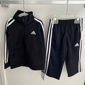 Toddler Boys NWT Adidas sweat suit black and white size 2T